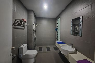 Parkfield Residences, Tropicana Heights