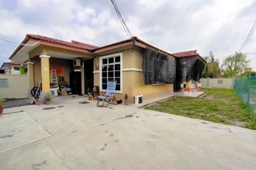 Corner Lot Single Storey Desa Salak Permata,Sepang