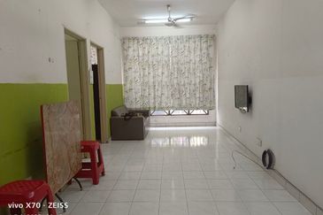 Shop Apartment Taman Tenaga, Hentian Kajang,UKM 