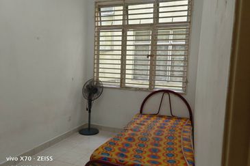 Shop Apartment Taman Tenaga, Hentian Kajang,UKM 