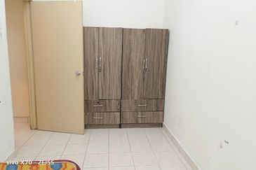 Shop Apartment Taman Tenaga, Hentian Kajang,UKM 