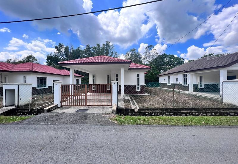1 Storey Bungalow Bandar Mahkota Hill Lenggeng,N9