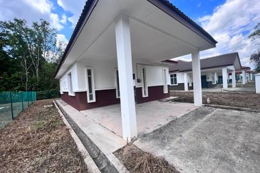 1 Storey Bungalow Bandar Mahkota Hill Lenggeng,N9