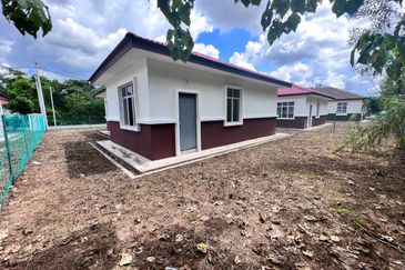 1 Storey Bungalow Bandar Mahkota Hill Lenggeng,N9