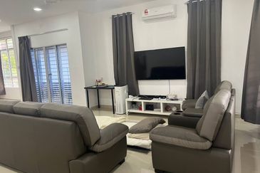 Banglo Setingkat Freehold Mahkota Hill