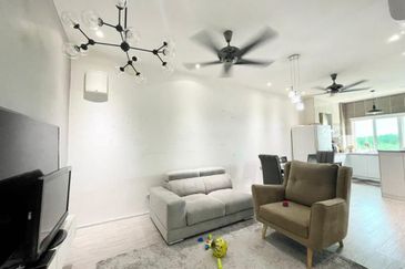 mUrAH Townhouse Simfoni Perdana,LBS Alam Perdana