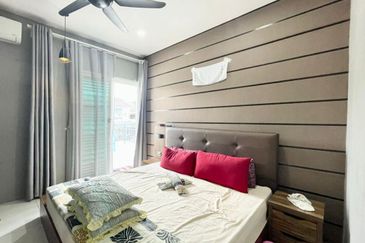 mUrAH Townhouse Simfoni Perdana,LBS Alam Perdana