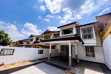 2 Storey House Taman Lestari Perdana,Sri Kembangan