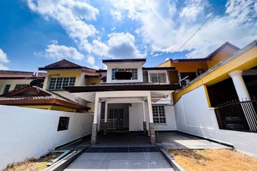 2 Storey House Taman Lestari Perdana,Sri Kembangan