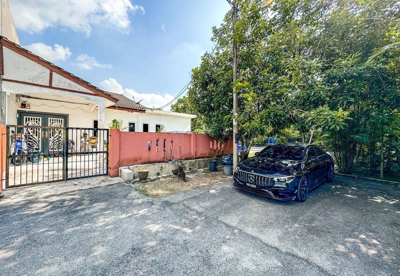 Taman Sri Raya, Batu 9