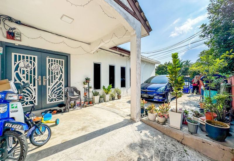 Taman Sri Raya, Batu 9