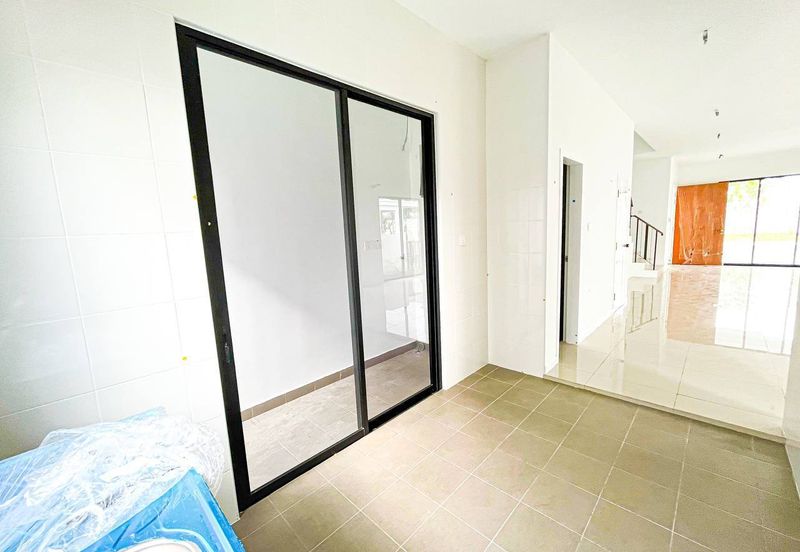 Reef Of Tropics, Setia Eco Glades