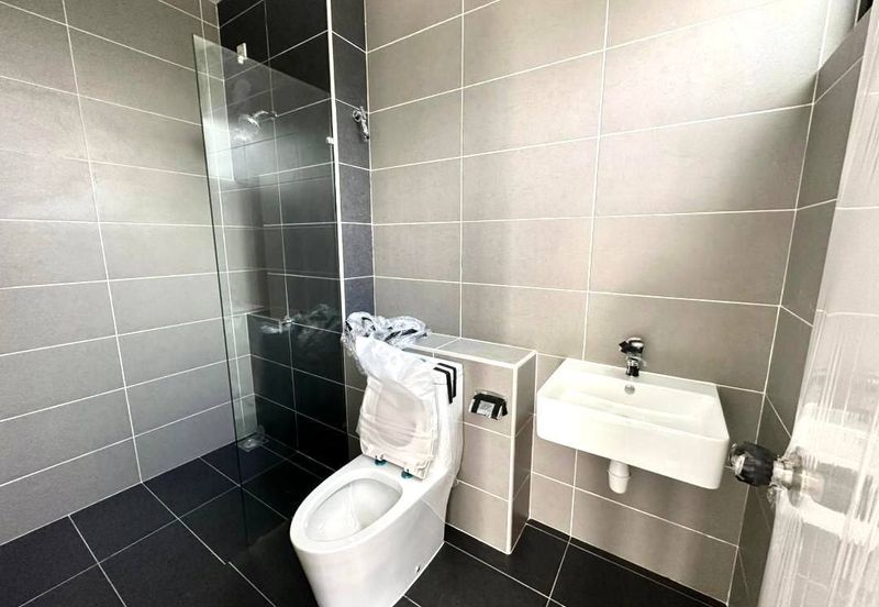 Reef Of Tropics, Setia Eco Glades