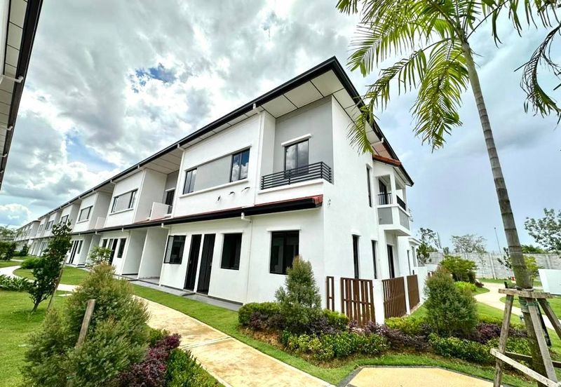 Reef Of Tropics, Setia Eco Glades