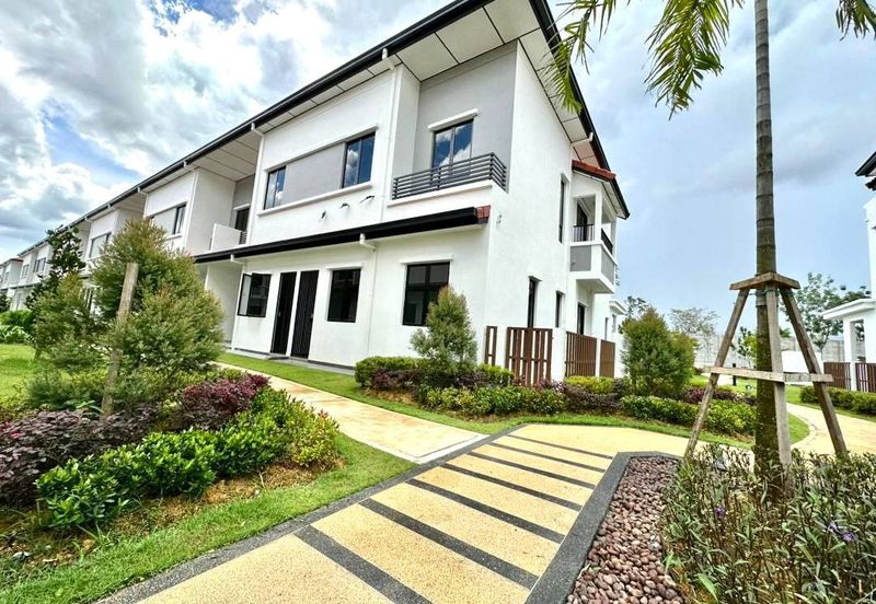 Reef Of Tropics, Setia Eco Glades