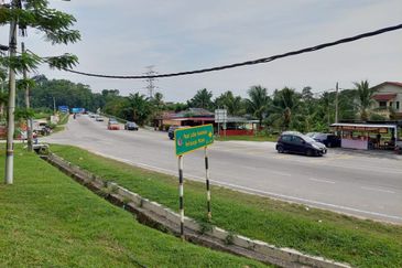 Lokasi Strategik 💗Tanah di Salak Tinggi Sepang KLIA 1.1 Ekar, Desa Salak Akasia