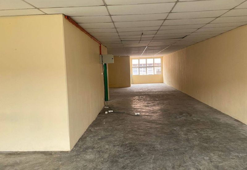 4 Storeys Shop Lot Putra Indah. Bdr Baru Nilai Negeri Sembilan  