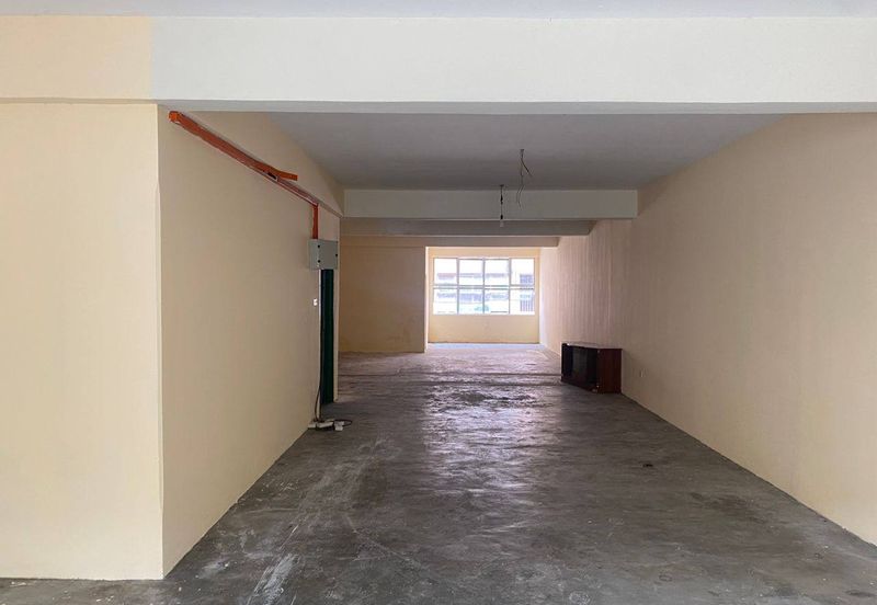 4 Storeys Shop Lot Putra Indah. Bdr Baru Nilai Negeri Sembilan  