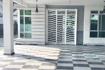 Taman Langat Utama, Bukit Changgang single storey semi detached house for sale