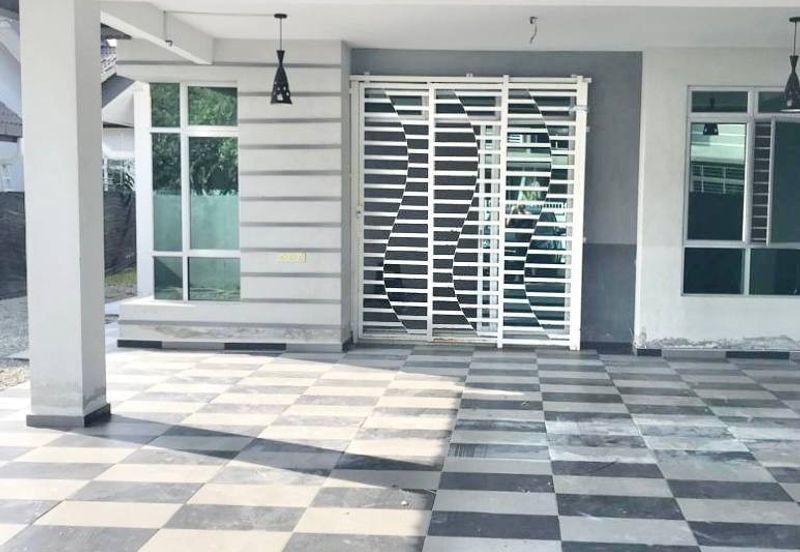 Taman Langat Utama, Bukit Changgang single storey semi detached house for sale