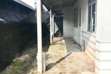 Taman Langat Utama, Bukit Changgang single storey semi detached house for sale