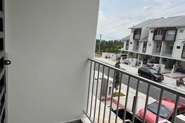 Murah Partly Furnish 💗Townhouse @ Greenwood Seraya, Salak Perdana Sepang Lower, near klia