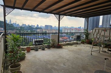 Sri Kinabalu Condominium