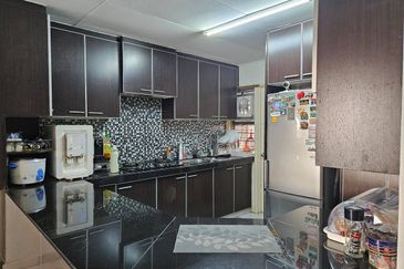 Sri Kinabalu Condominium