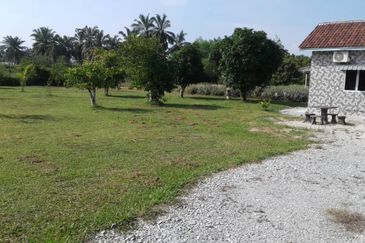 Nusa Dusun Orchard Resort, Kuala Linggi, Melaka.