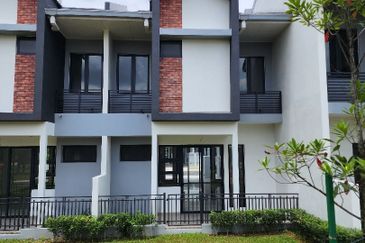 Elmina Green Three @ City of Elmina