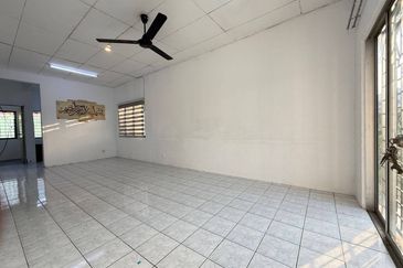 Endlot Single Storey Terrace Bandar Tasik Kesuma Beranang Selangor. 