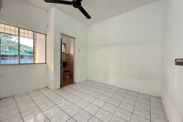 Endlot Single Storey Terrace Bandar Tasik Kesuma Beranang Selangor. 