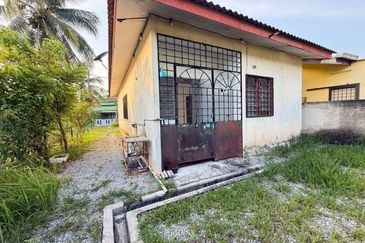 Endlot Single Storey Terrace Bandar Tasik Kesuma Beranang Selangor. 