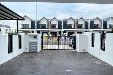 Double Storey Terrace @ Serenia Aiora, Serenia City, Sepang