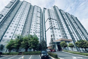 Tangerine Suites @ Sunsuria City