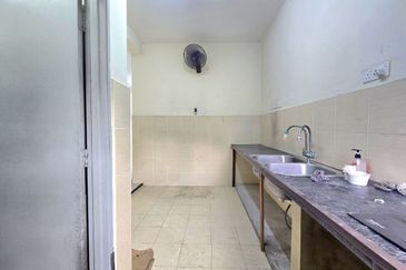 Kemuning Greenhills 3, 2 Storey Terrace,  Seksyen 32, Shah Alam