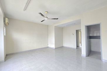 Kemuning Greenhills 3, 2 Storey Terrace,  Seksyen 32, Shah Alam