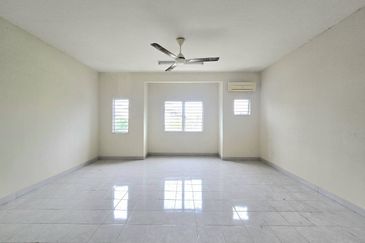 Kemuning Greenhills 3, 2 Storey Terrace,  Seksyen 32, Shah Alam
