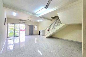 Kemuning Greenhills 3, 2 Storey Terrace,  Seksyen 32, Shah Alam