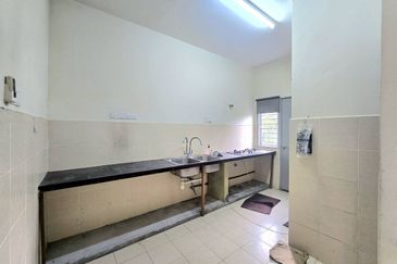 Kemuning Greenhills 3, 2 Storey Terrace,  Seksyen 32, Shah Alam