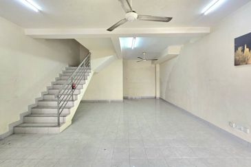 Kemuning Greenhills 3, 2 Storey Terrace,  Seksyen 32, Shah Alam