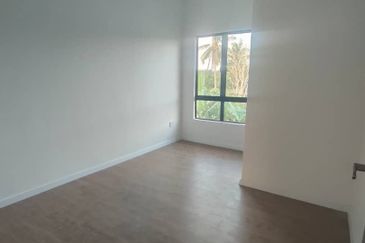 Taman Sri Makmur, Bukit Changgang, 2 Storey House