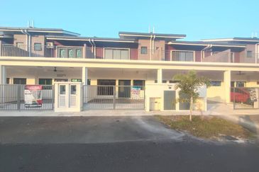Taman Sri Makmur, Bukit Changgang, 2 Storey House