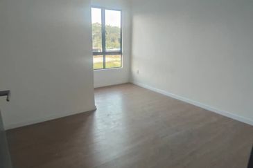 Taman Sri Makmur, Bukit Changgang, 2 Storey House