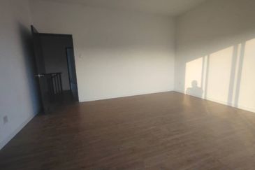 Taman Sri Makmur, Bukit Changgang, 2 Storey House