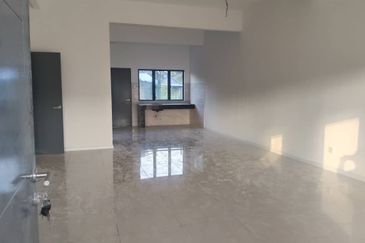 Taman Sri Makmur, Bukit Changgang, 2 Storey House