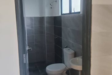 Taman Sri Makmur, Bukit Changgang, 2 Storey House