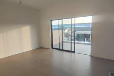 Taman Sri Makmur, Bukit Changgang, 2 Storey House