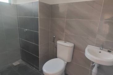 Taman Sri Makmur, Bukit Changgang, 2 Storey House