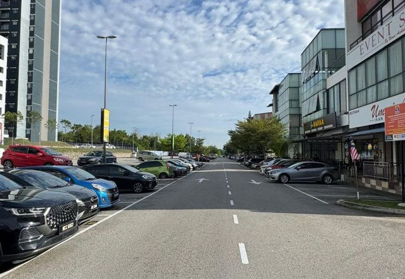 Near Kipmall, Kota Warisan, 2 Storey Shoplot